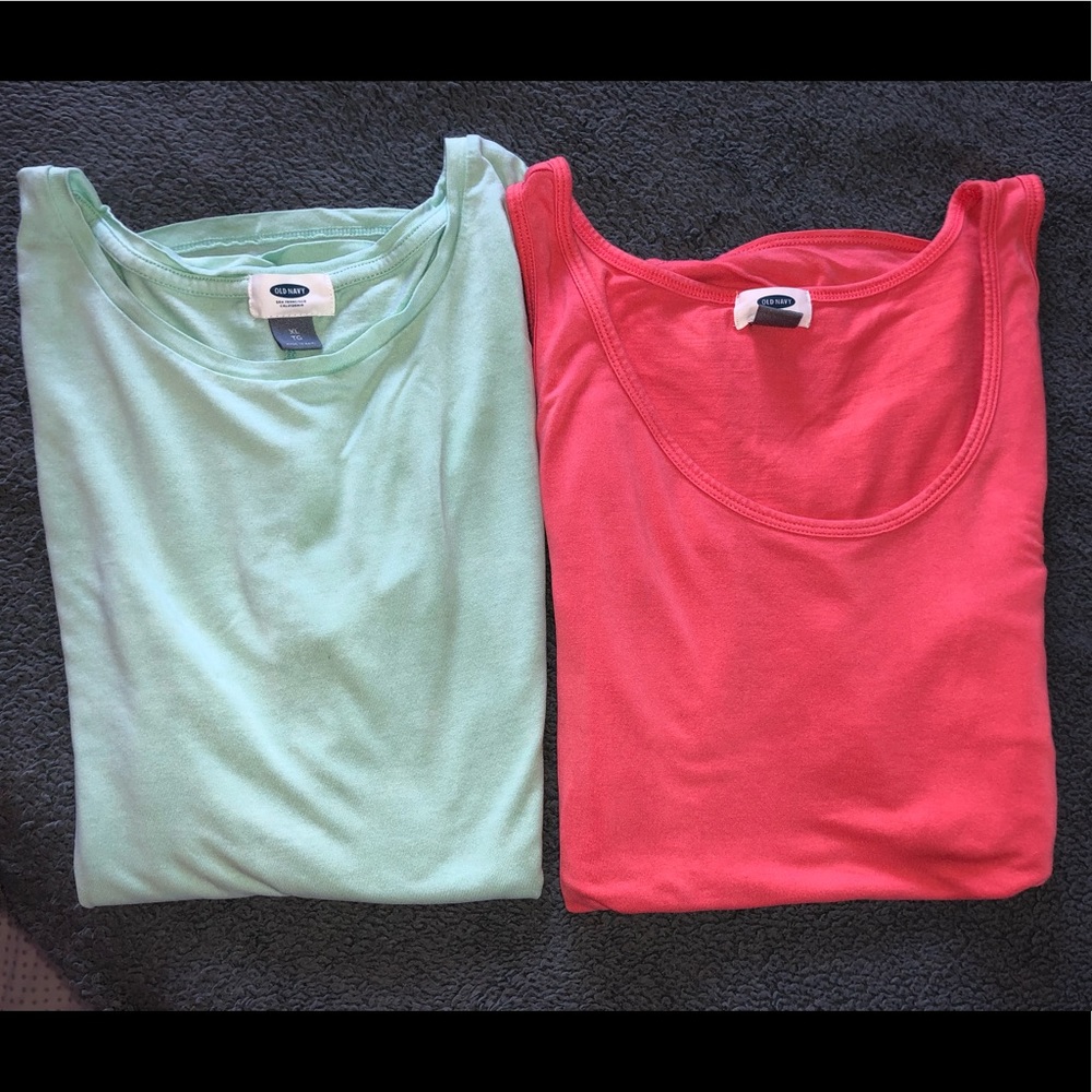 2 Old navy tops
